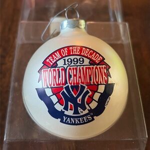 1999 New York Yankees World Champions Holiday Ornament